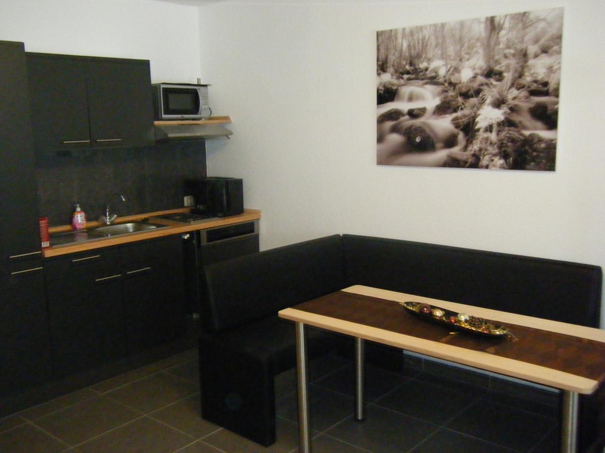 Wietheger'S Ferienwohnungen Gaestehaus Strycktal II 维林根 外观 照片